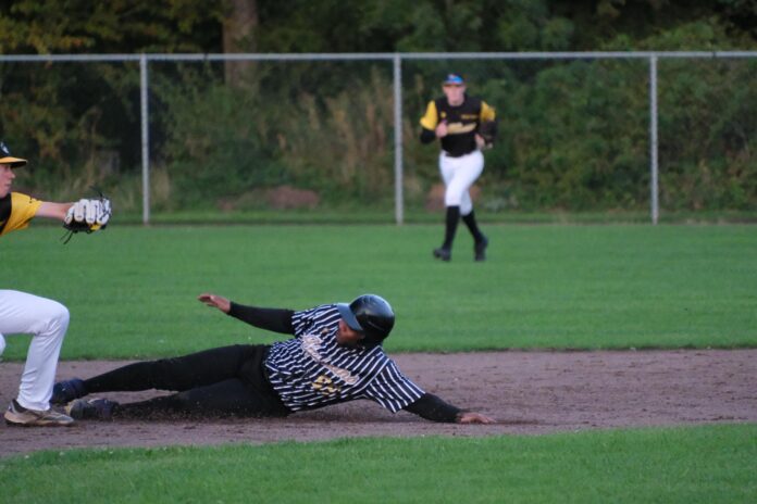 Alphians boekt zakelijke overwinning - BSC Alphians Honkbal en Softbal